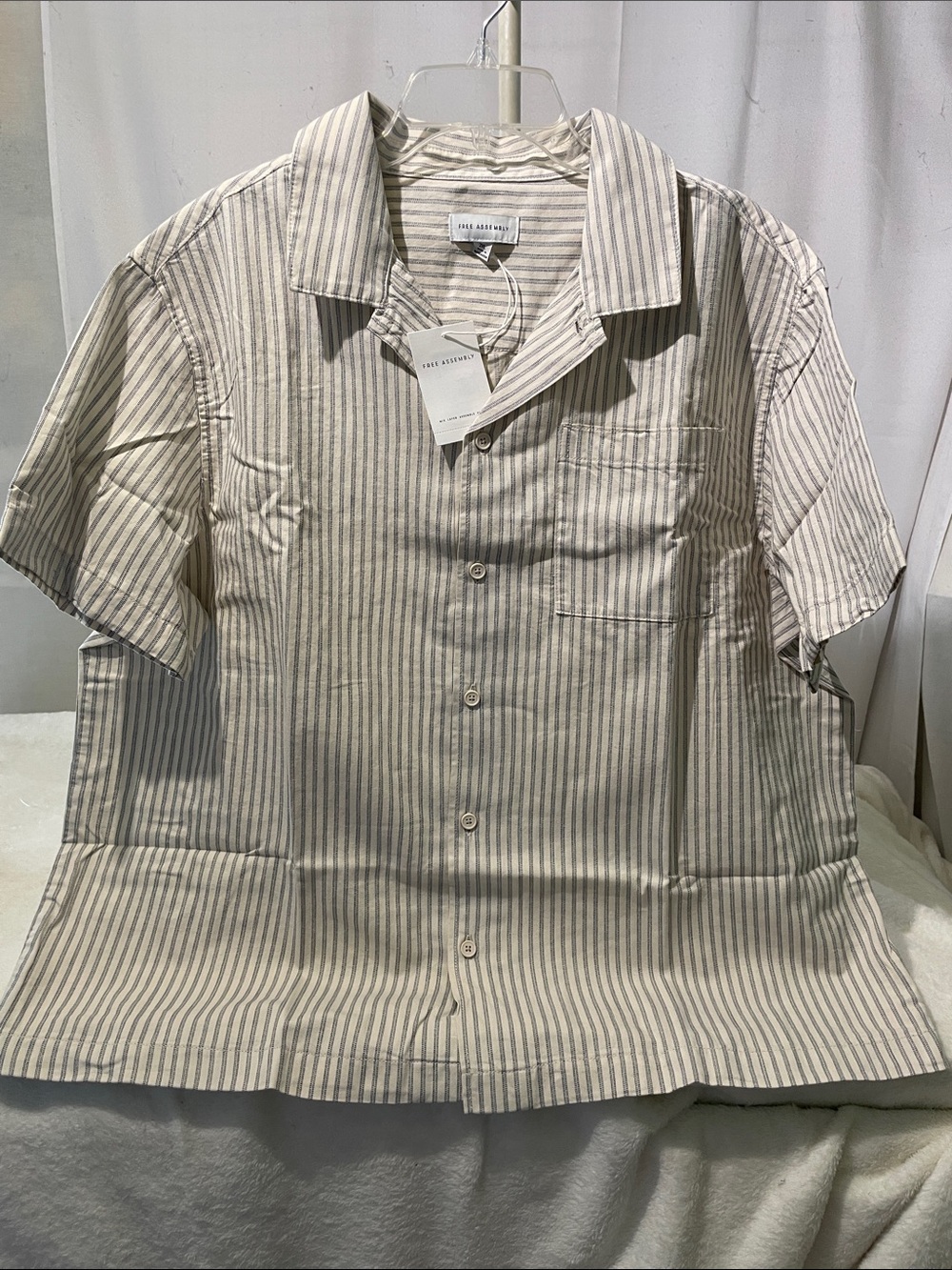 Fine-Stripe Short-Sleeve Button-Down Shirt — Natural stripe